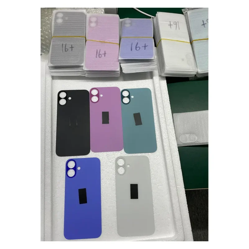 The-glass-on-the-back-of-the-iPhone-16