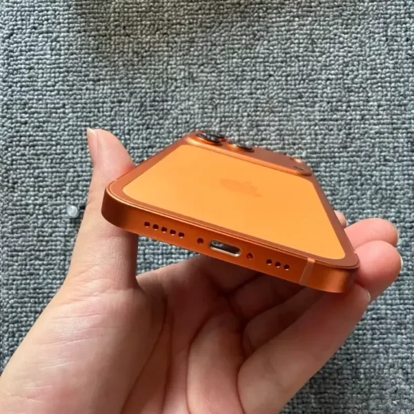Convert and upgrade the iPhone 12 housing to an iPhone 17 Pro style (5) Convert and upgrade the iPhone 12 series housing to an iPhone 17 Pro style.